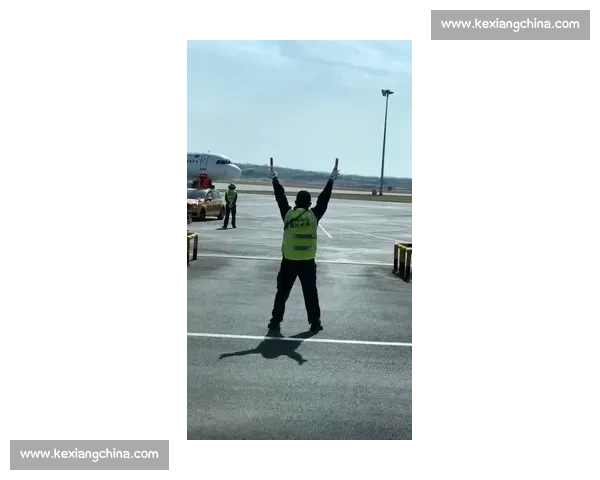 JDG稳扎稳当，Kanavi的节奏起飞