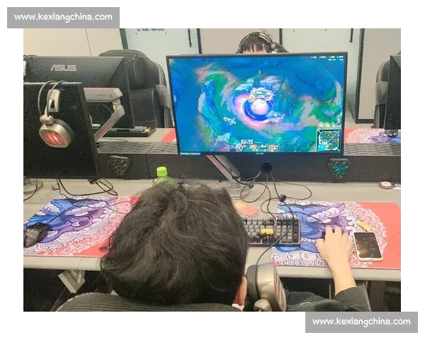 从指尖到心底，全球电竞社群活动温暖你的世界