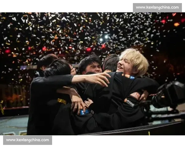 FPX：小凤凰涅槃，凤凰传说能否再续