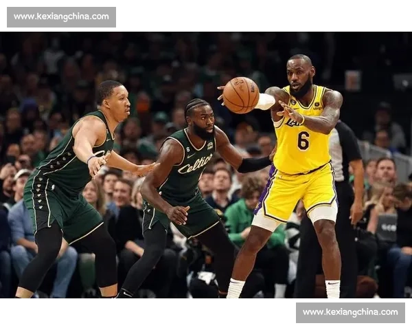 湖人又换帅分析新帅能否扭转球队颓势，重塑紫金王朝